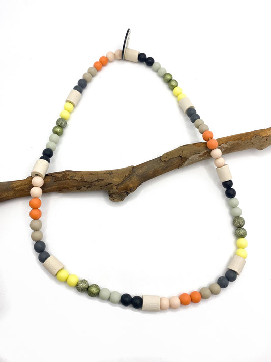 EM-Keramik Halsband aus Acrylperlen "African"